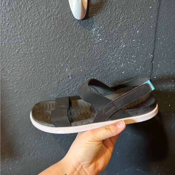 Native Black Sporty Sandals with Adjustable Straps - Picture 6 of 7